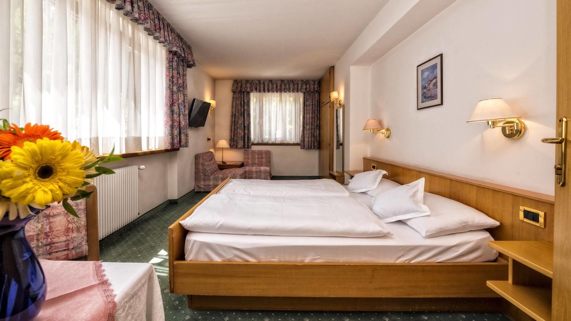 Hotel Armin Selva di Val Gardena Exterior foto
